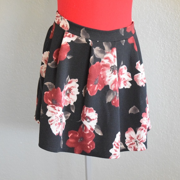 Floral print skater skirt - Picture 3 of 4